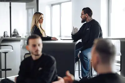 Im Büro: Foto aus dem AURYS-Team